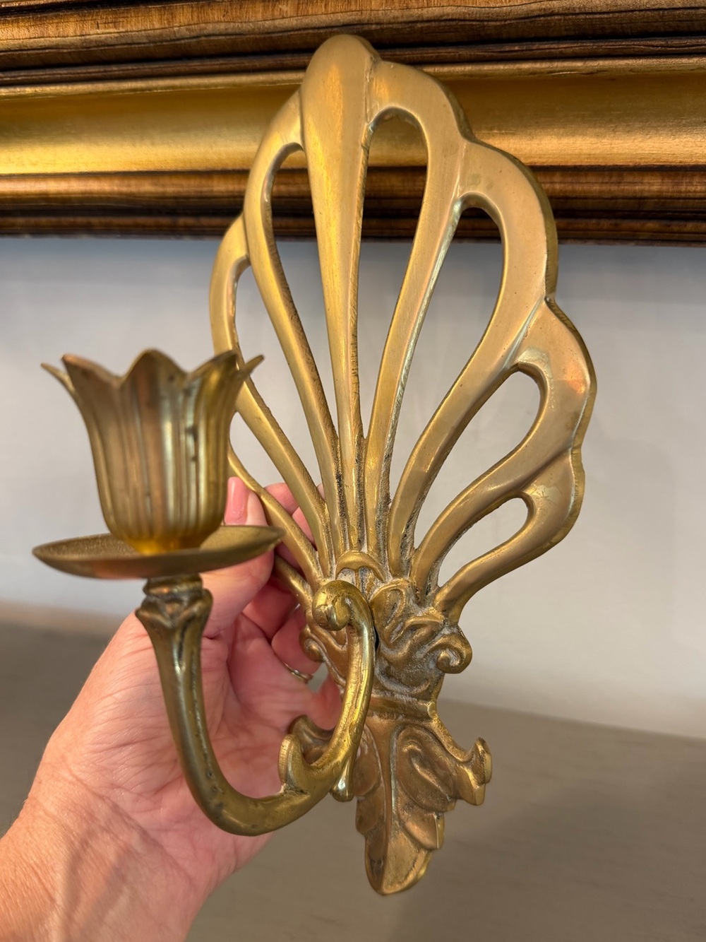 Vintage Brass Wall Sconce Fleur De Lis Scallop Candlestick Taper Candle Holder